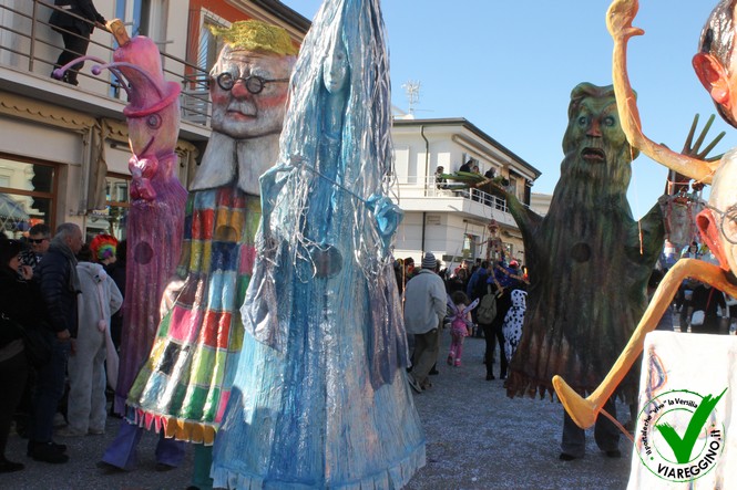 Ingrandisci la foto