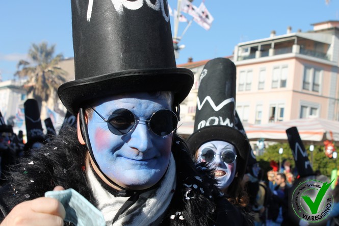 Ingrandisci la foto