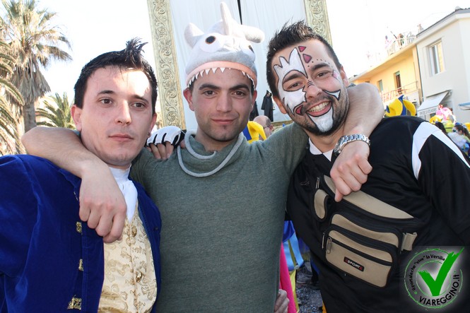 Ingrandisci la foto