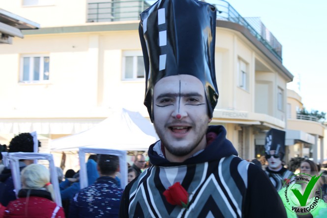Ingrandisci la foto