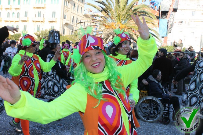 Ingrandisci la foto