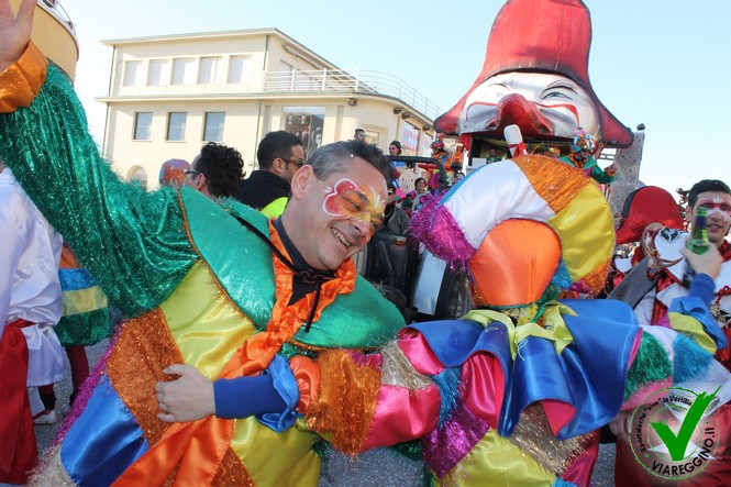 Ingrandisci la foto