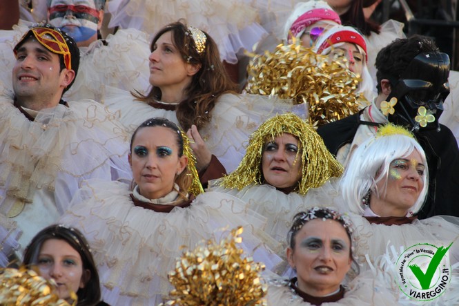 Ingrandisci la foto