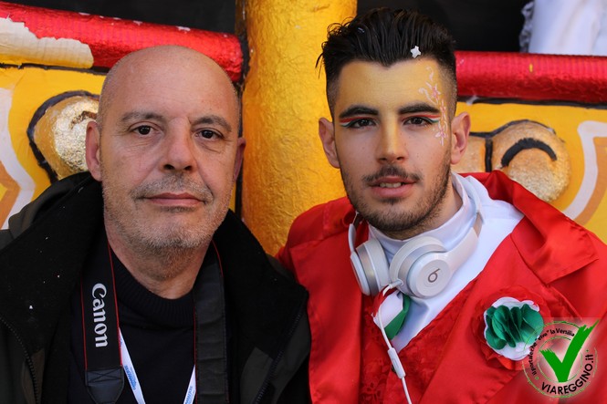 Ingrandisci la foto