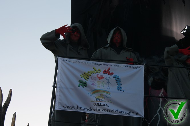 Ingrandisci la foto