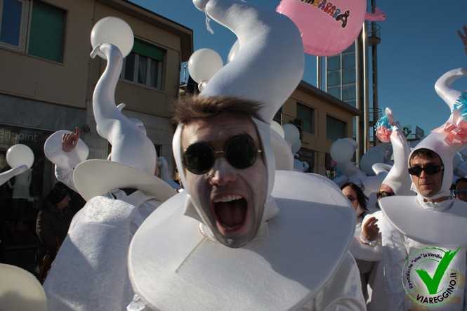 Ingrandisci la foto