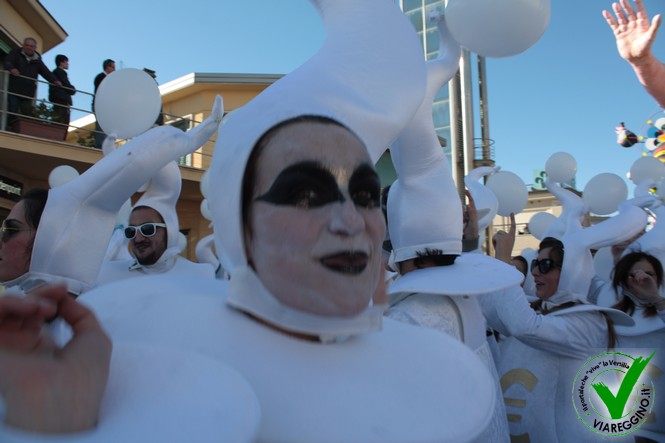 Ingrandisci la foto
