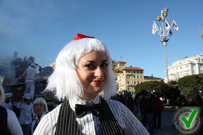 Ingrandisci la foto