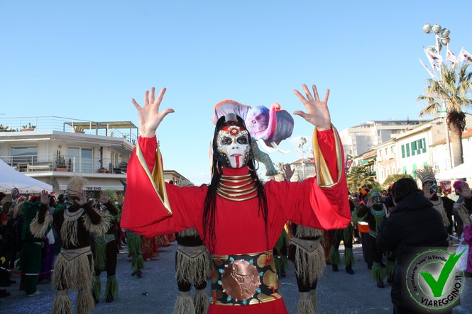 Ingrandisci la foto