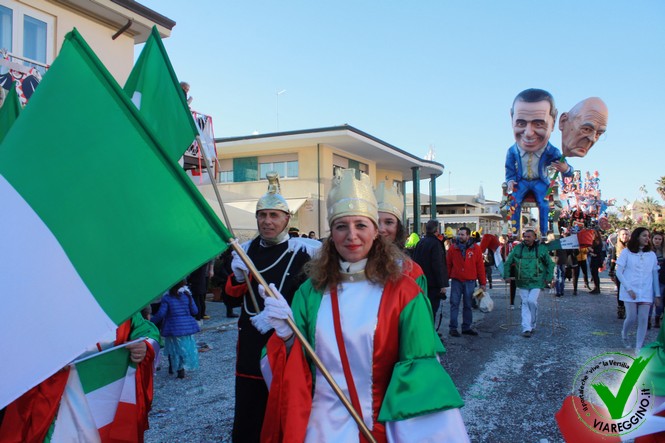 Ingrandisci la foto