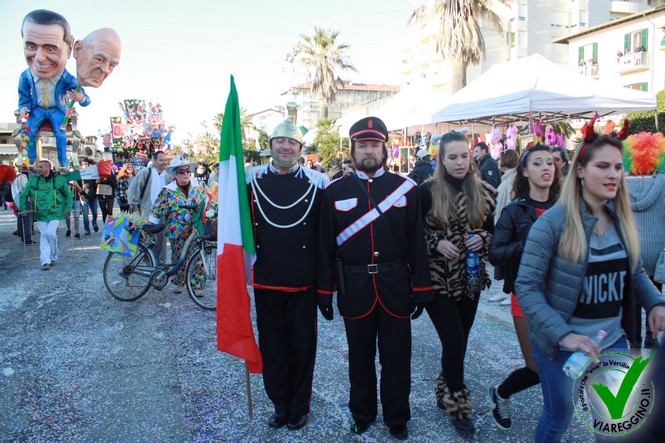 Ingrandisci la foto