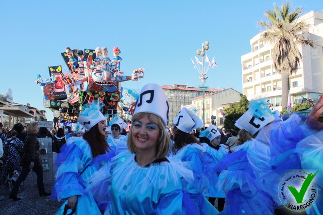 Ingrandisci la foto