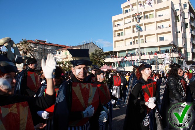 Ingrandisci la foto