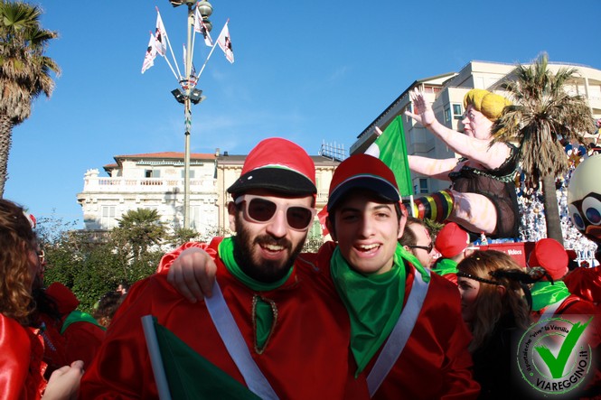 Ingrandisci la foto