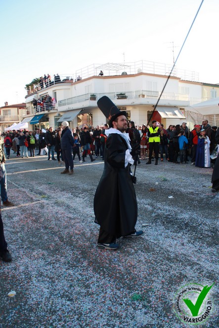 Ingrandisci la foto