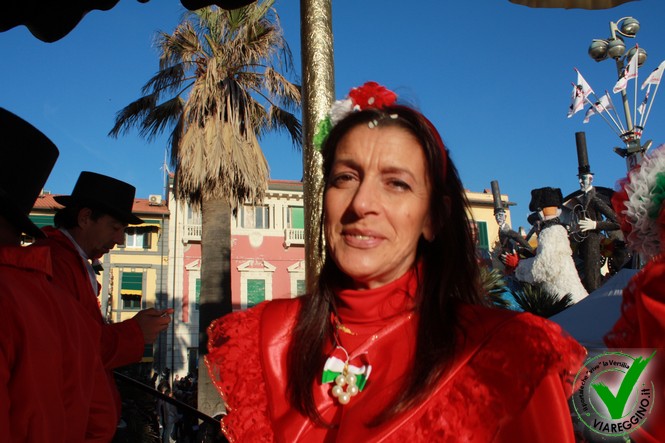 Ingrandisci la foto