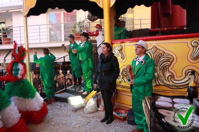 Ingrandisci la foto