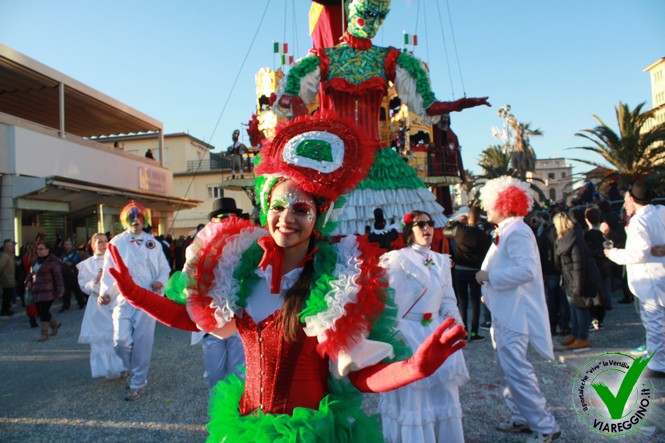Ingrandisci la foto