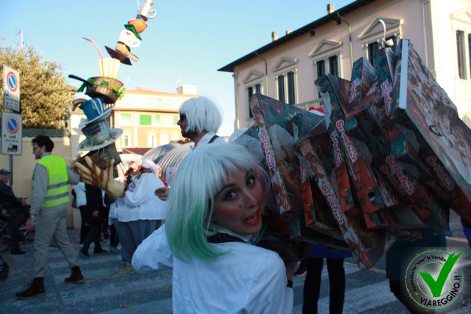 Ingrandisci la foto