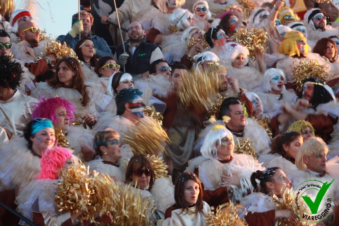 Ingrandisci la foto