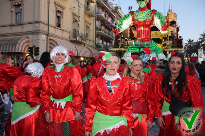 Ingrandisci la foto