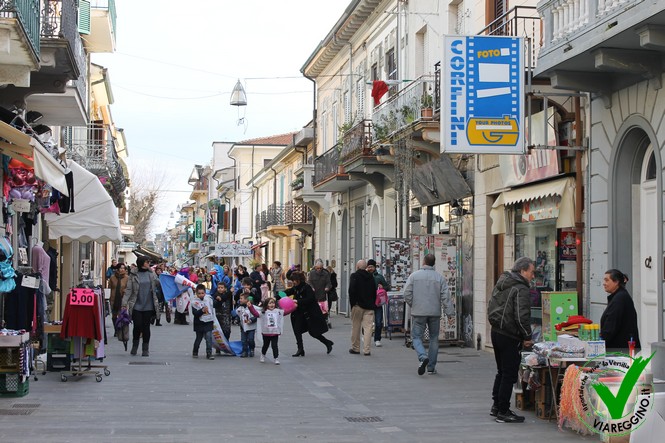 Ingrandisci la foto