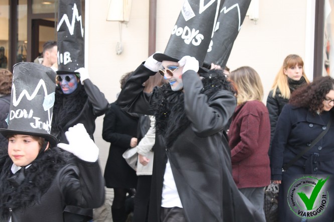 Ingrandisci la foto