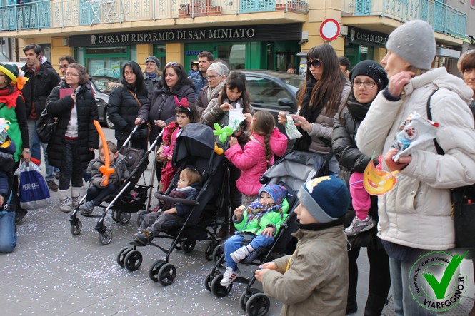 Ingrandisci la foto