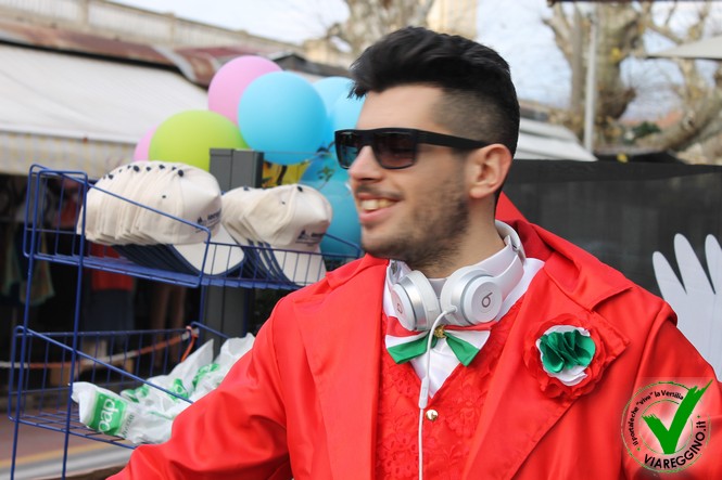 Ingrandisci la foto