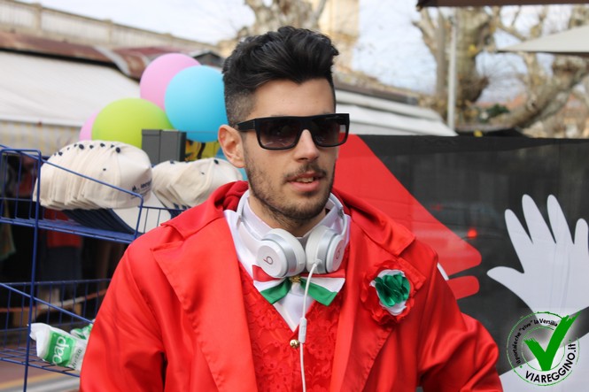 Ingrandisci la foto