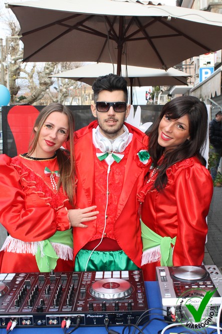 Ingrandisci la foto