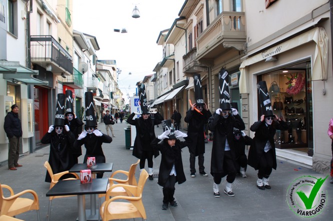 Ingrandisci la foto