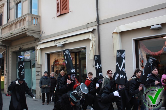 Ingrandisci la foto