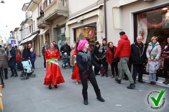 Ingrandisci la foto