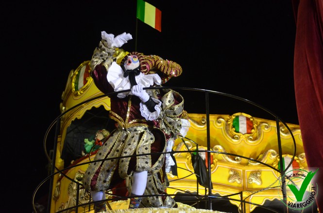 Ingrandisci la foto