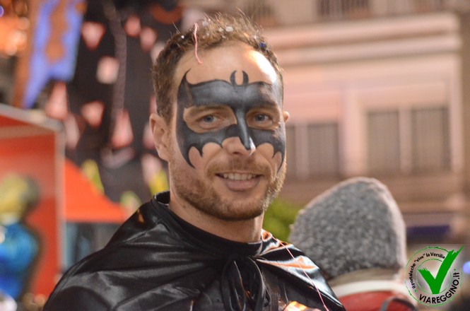 Ingrandisci la foto