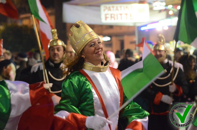 Ingrandisci la foto