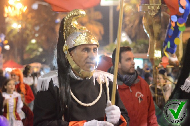 Ingrandisci la foto