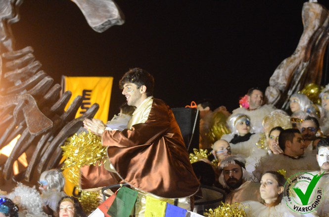 Ingrandisci la foto