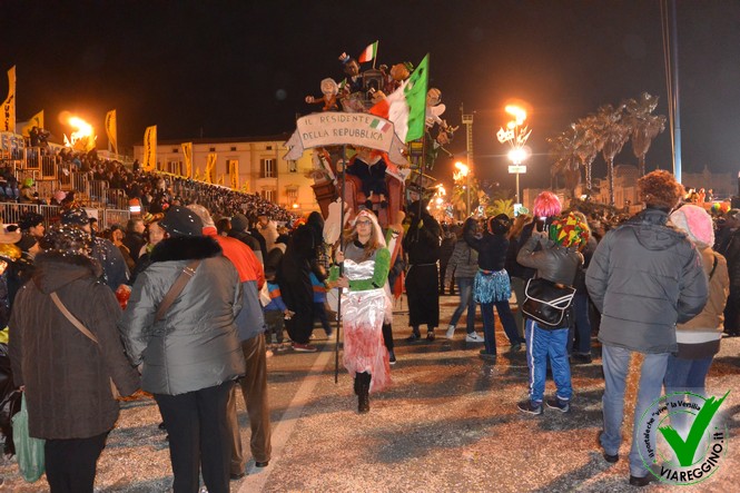 Ingrandisci la foto