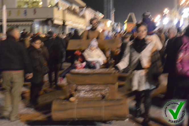 Ingrandisci la foto