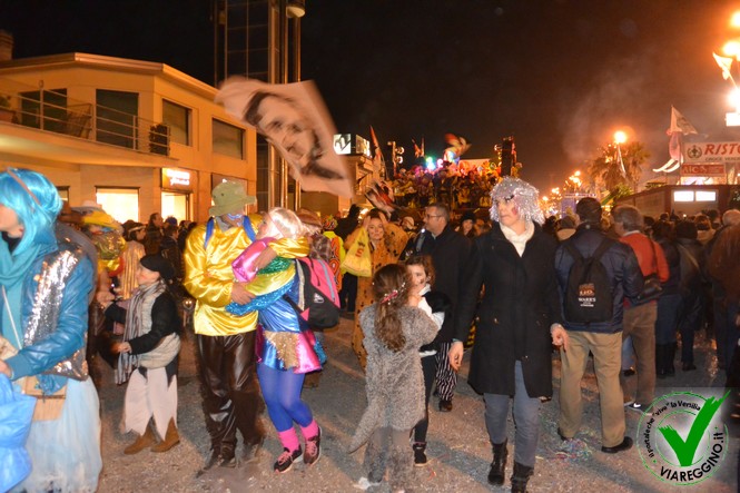 Ingrandisci la foto