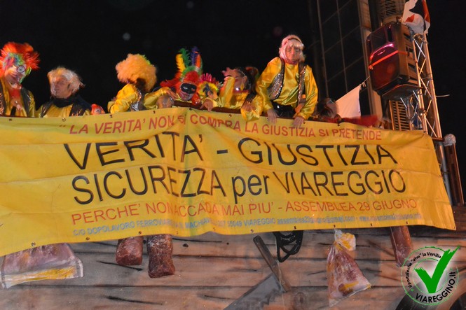 Ingrandisci la foto