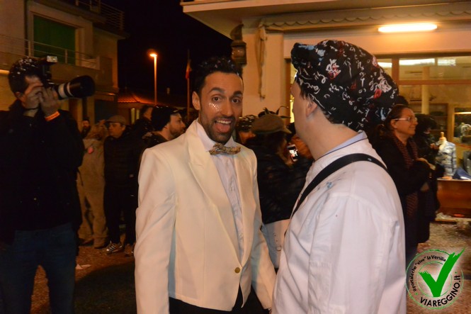 Ingrandisci la foto
