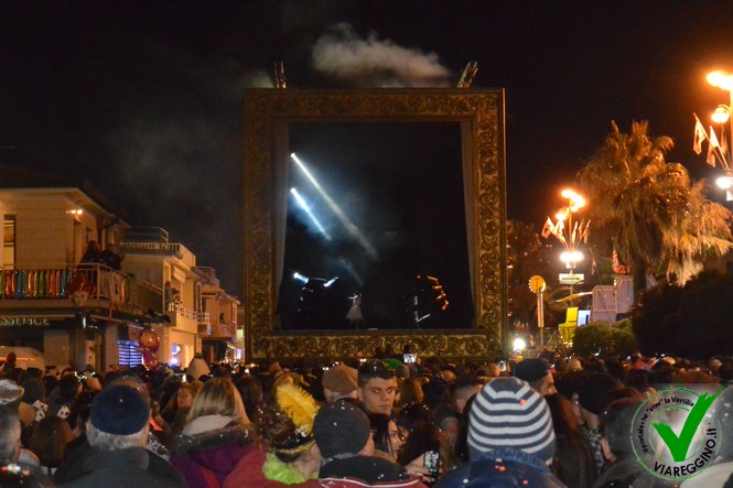 Ingrandisci la foto