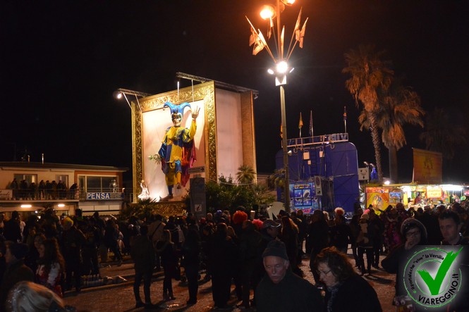 Ingrandisci la foto
