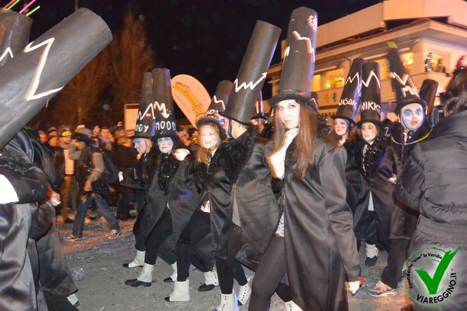 Ingrandisci la foto