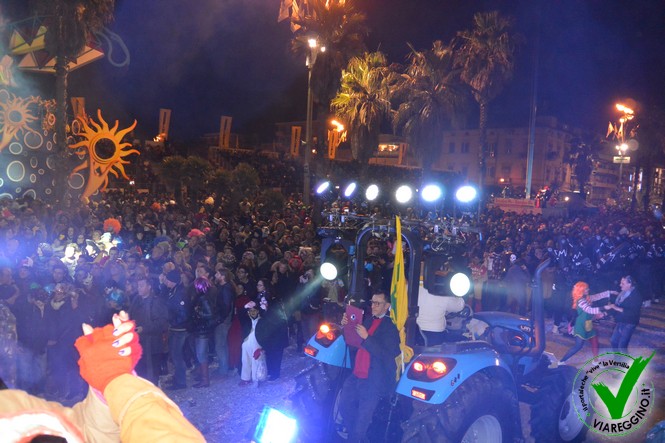 Ingrandisci la foto