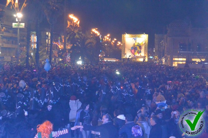 Ingrandisci la foto