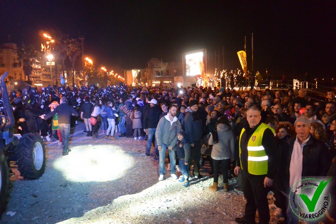 Ingrandisci la foto